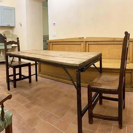 Nel Vicolo Dei Baci Spello